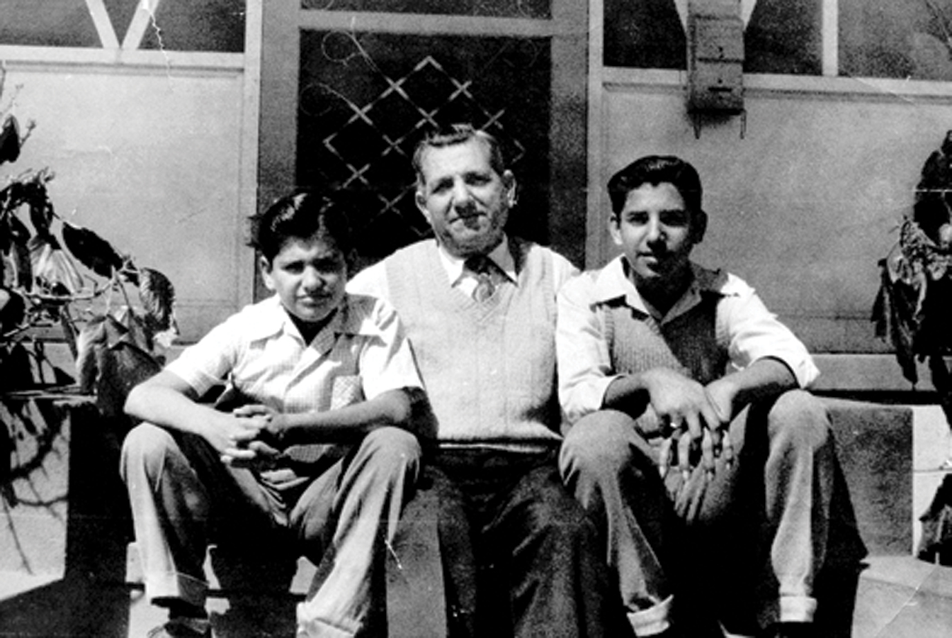 Arturo Fuente a synové